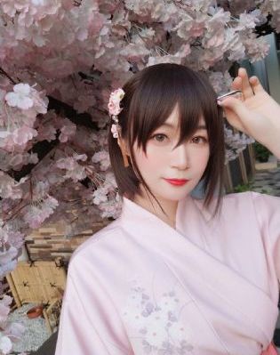 丰满人妻在公车被猛烈进入电影_HD免费观看视频