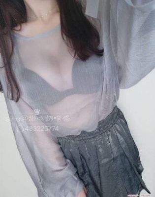 国产精品制服丝袜四区_BD韩语在线播放观看
