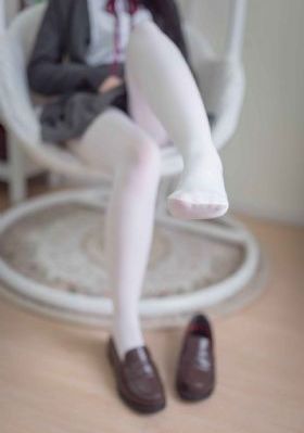 免费女人光着全身直播软件_720电影全集观看